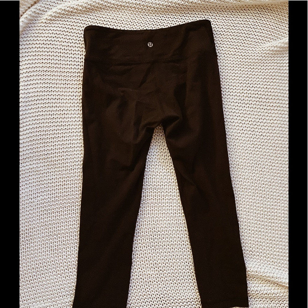 Lululemon black crop leggings size 6